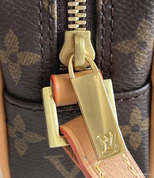 WIS LOUIS VUITTON CITE 1004